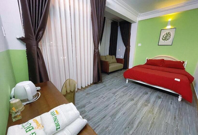 اتاق استاندارد با بالکن, Trung đức