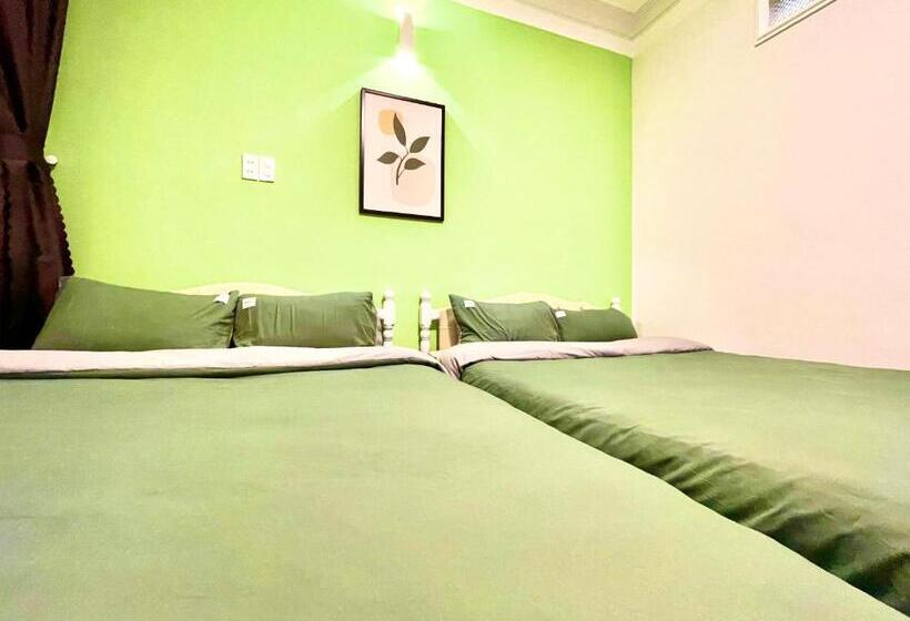 اتاق استاندارد چهار تخته, Trung đức