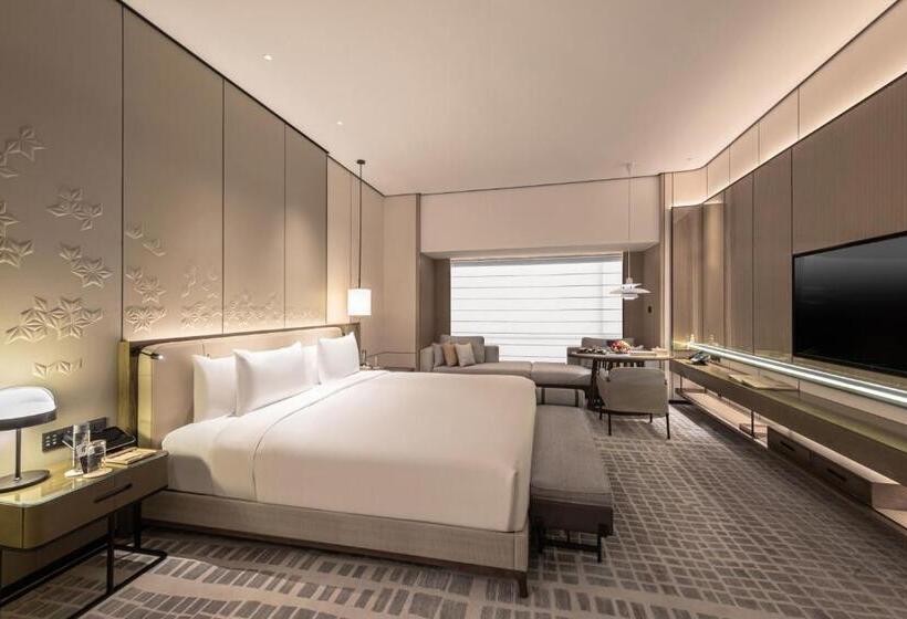 חדר דחוקס עם מיטת קינג, Narcissus The Royal