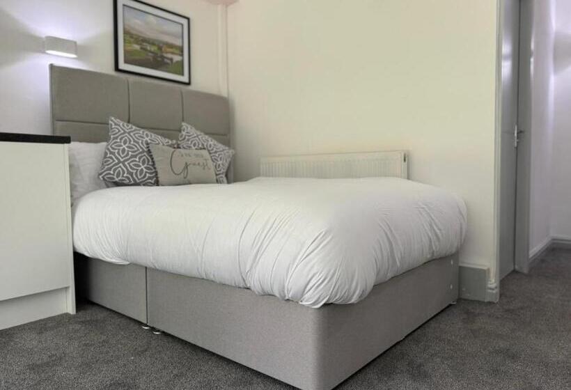 غرفة قياسية, W Apart