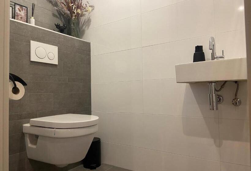 스탠다드 룸 킹사이즈 침대, B&b Kuiper In Friesland