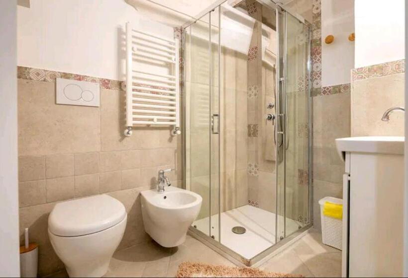 اتاق لوکس چهار تخته, La Pietra Del Duca