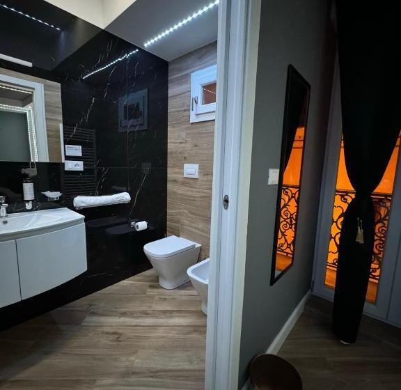 سوییت لوکس, Le Suite Piazza Nuova