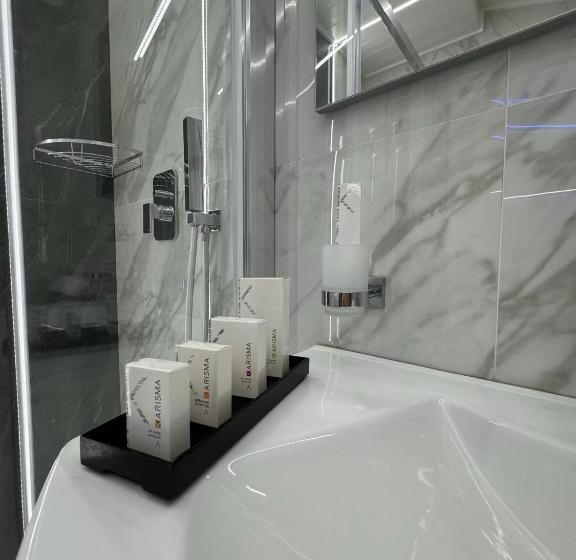 اتاق لوکس, Le Suite Piazza Nuova