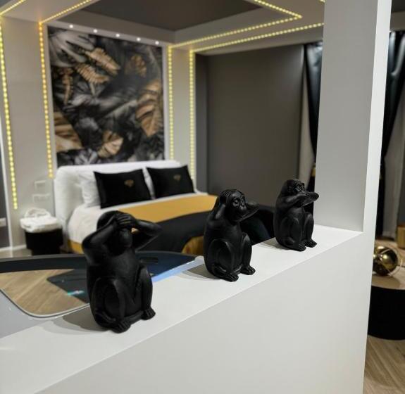 سوییت لوکس, Le Suite Piazza Nuova