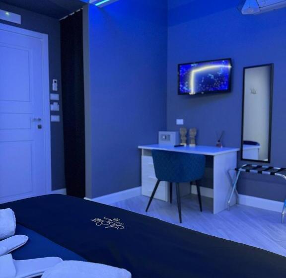 اتاق لوکس, Le Suite Piazza Nuova