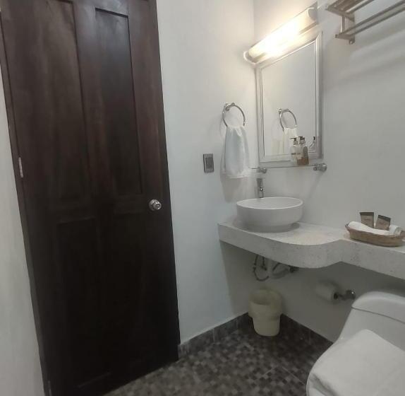 غرفة قياسية مطلّة علي حمام السباحة, Quinta Rosita