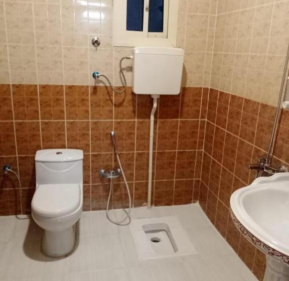 Huoneisto 2 Makuuhuonetta, واحة دار السلام للشقق المخدومة الجوف دومة الجندل