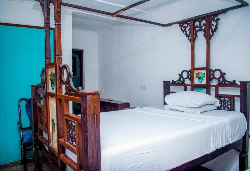 חדר סטנדרט לשלושה עם נוף לגינה, The Rock Ocean View