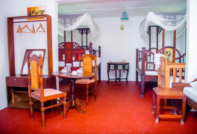 庭の見えるスタンダードトリプルルーム, The Rock Ocean View