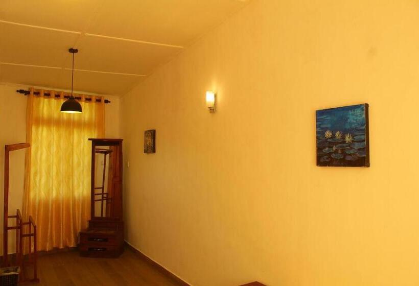 スタンダードトリプルルーム, Triniton Holiday Villas