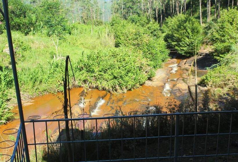 ファミリールーム, Triniton Holiday Villas