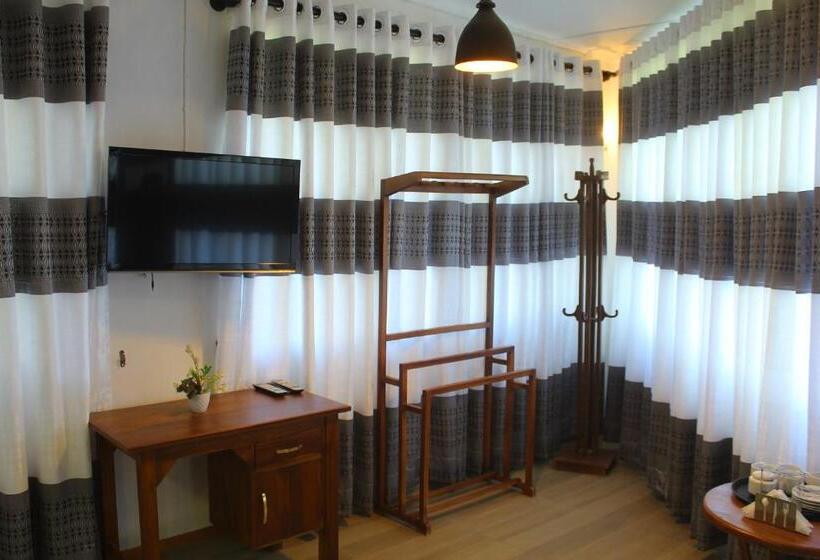 ファミリールーム, Triniton Holiday Villas