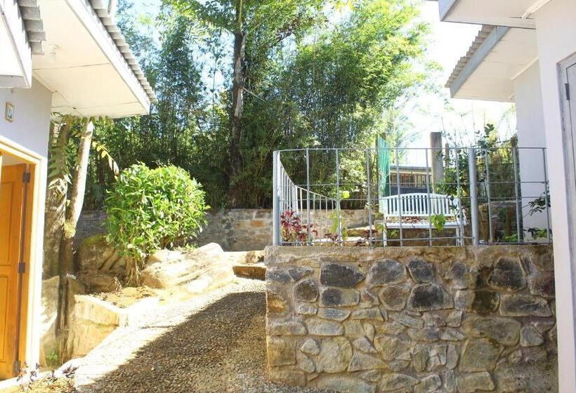 ガーデンビュースイート, Triniton Holiday Villas