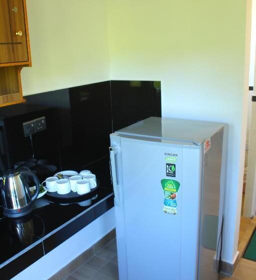 スーペリアー１ベッドルームビラ, Triniton Holiday Villas