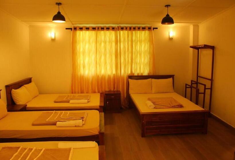 Люкс Вид на Сад, Triniton Holiday Villas