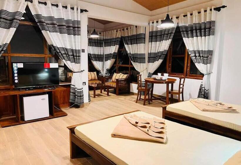 スーペリアー１ベッドルームビラ, Triniton Holiday Villas