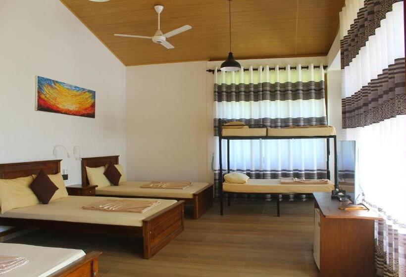 スーペリアー１ベッドルームビラ, Triniton Holiday Villas