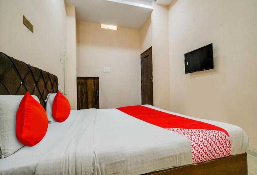 Трехместный Номер Классика, Oyo Hotel Airport View