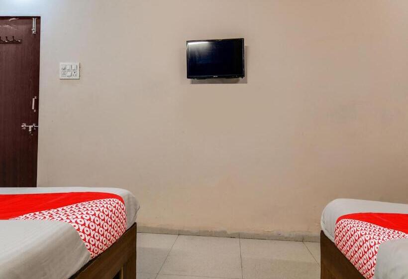 Трехместный Номер Классика, Oyo Hotel Airport View