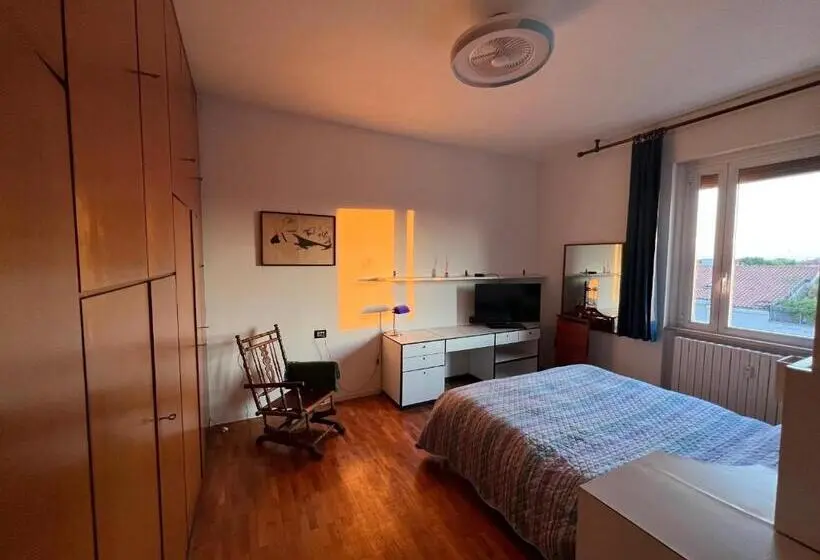 Camera Standard, Casabella