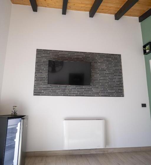 غرفة قياسية, Domo San Leone Uta