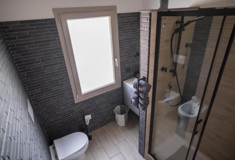 غرفة قياسية, Domo San Leone Uta