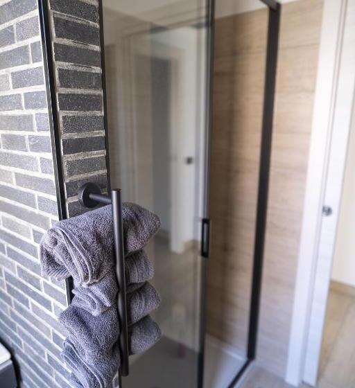 غرفة قياسية, Domo San Leone Uta