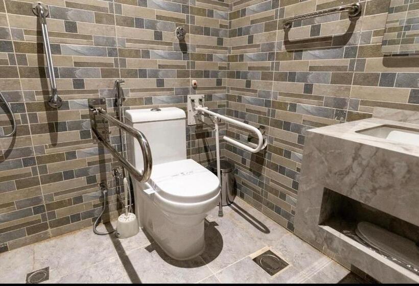 استودیوی استاندارد, فندق فاتوران فرع 2