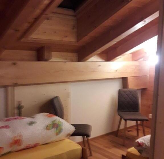 Standard Szoba, Beat & Ursula S Guest House