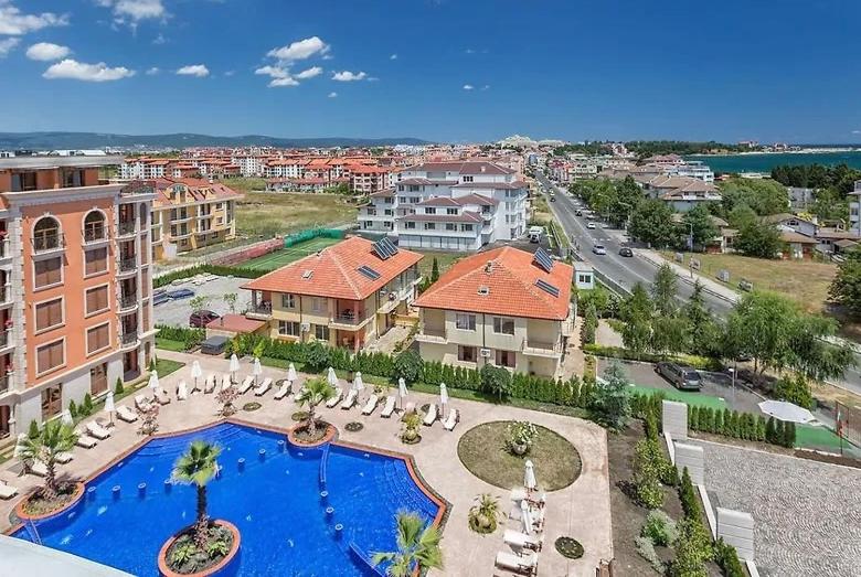 디럭스 스튜디오, Cascadas Ravda