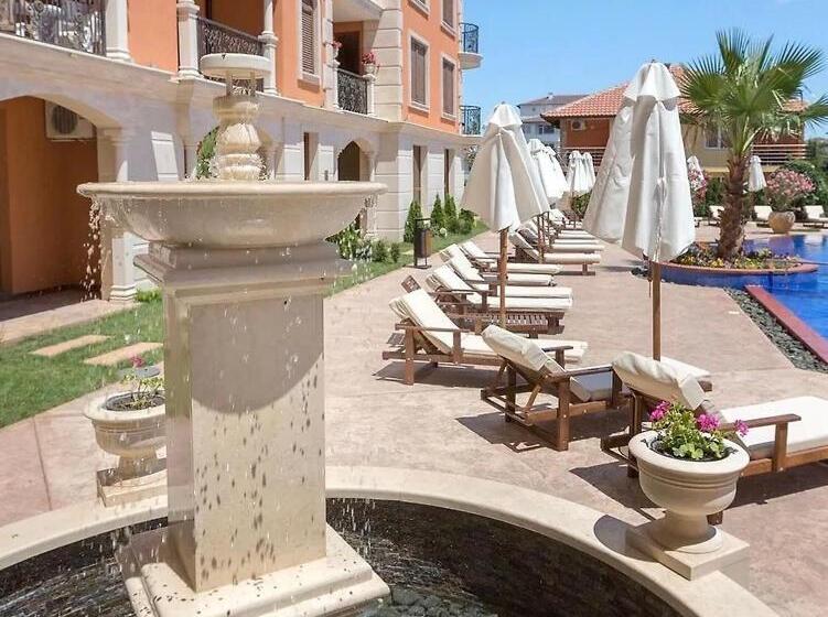 디럭스 스튜디오, Cascadas Ravda