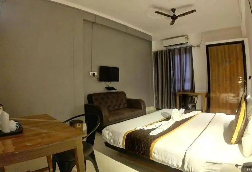 バルコニー付きデラックスルーム, Holidayy Inn