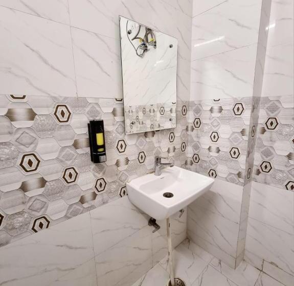 Четырехместный Номер Deluxe, Holidayy Inn