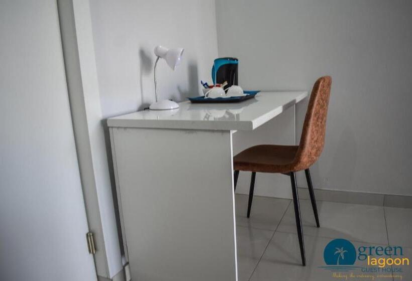 اتاق لوکس, Green Lagoon Phase 4 Branch