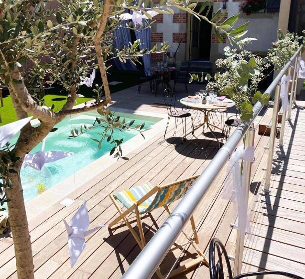 Номер Стандарт Вид на Сад, Le Goût Des Choses