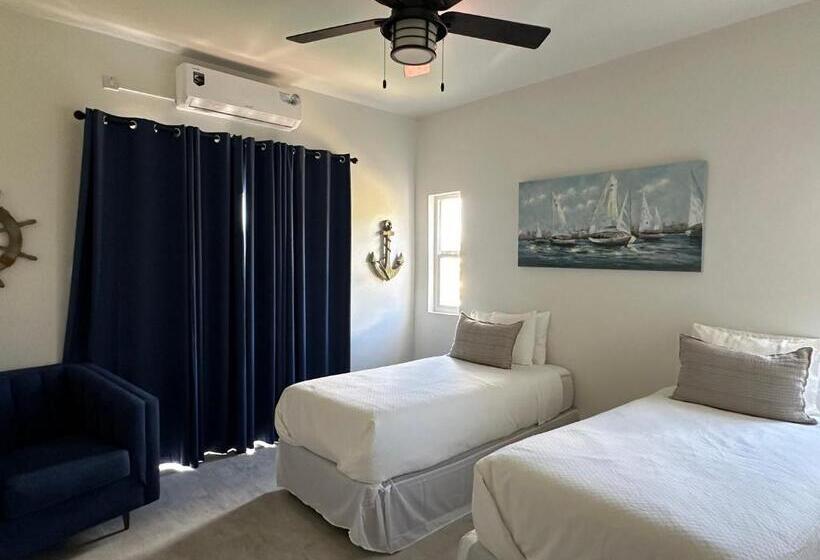 اتاق لوکس با چشمانداز دریا, Belle La Maye Bed And Breakfast Villa