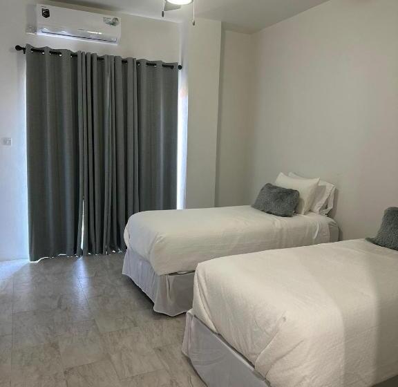 اتاق لوکس با چشمانداز دریا, Belle La Maye Bed And Breakfast Villa