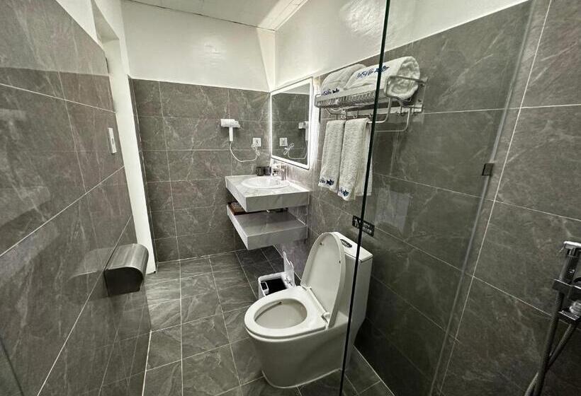 Номер Deluxe Вид на Море, Luckytito Anilao Resort