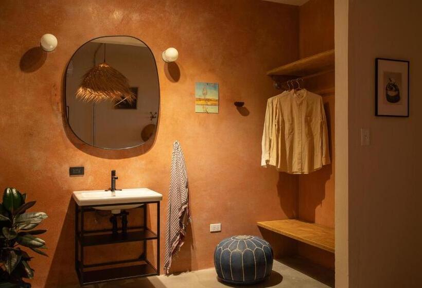 استودیوی لوکس, Noa By Dw