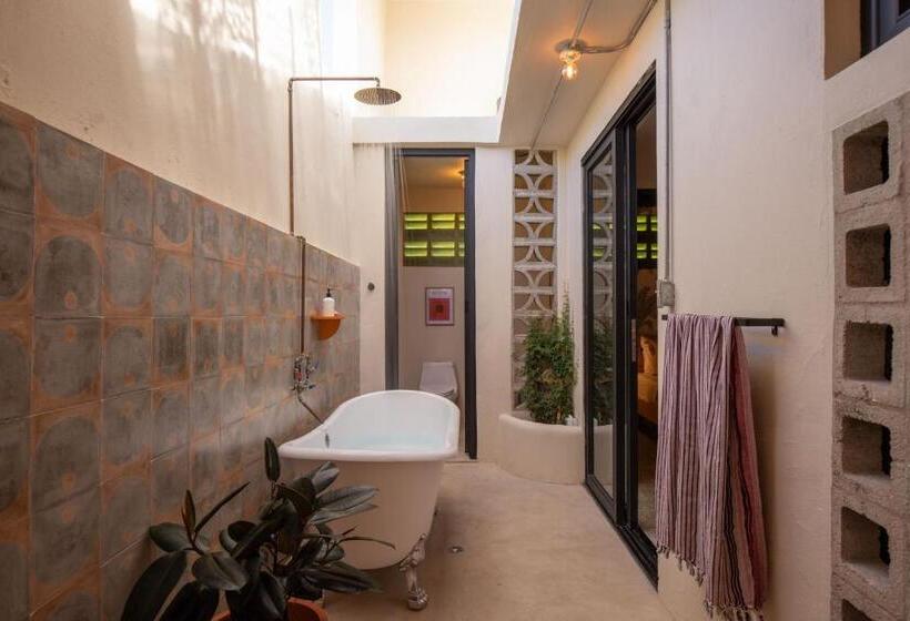 1 Bedroom Penthouse Apartment, Noa By Dw