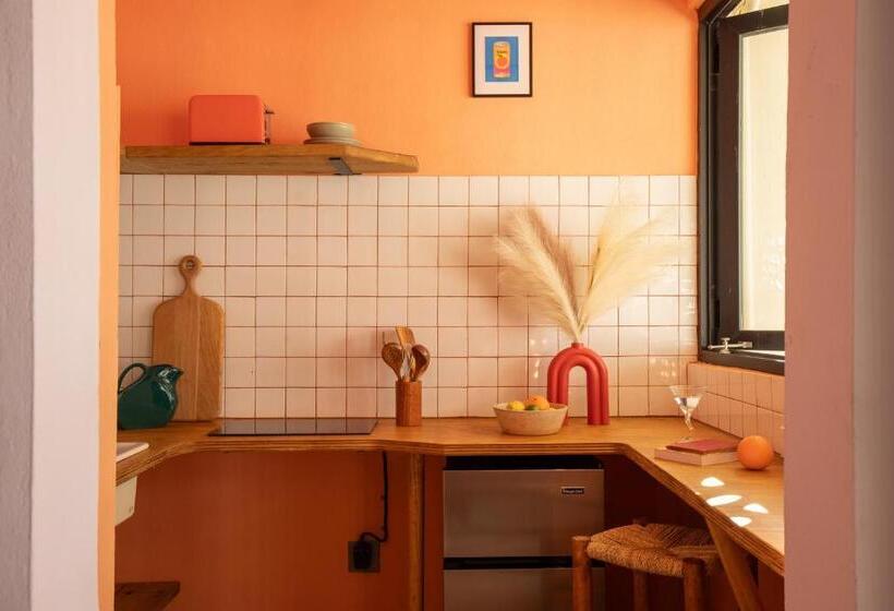 استودیوی لوکس, Noa By Dw