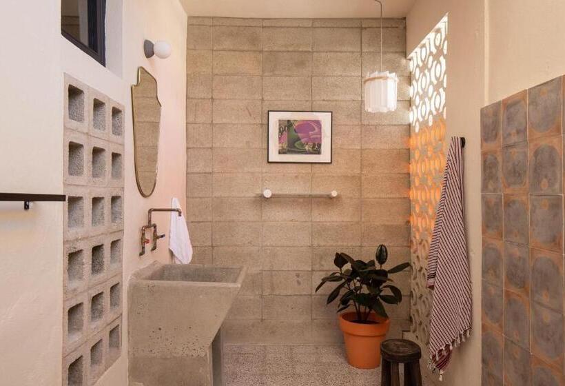 1 Bedroom Penthouse Apartment, Noa By Dw