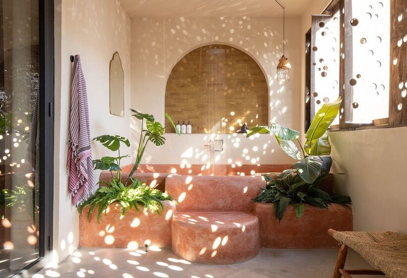 1 Bedroom Penthouse Apartment, Noa By Dw