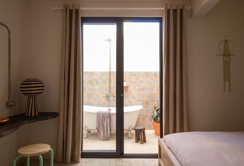 1 Bedroom Penthouse Apartment, Noa By Dw