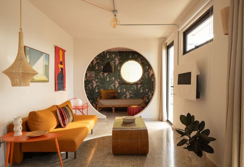 1 Bedroom Penthouse Apartment, Noa By Dw