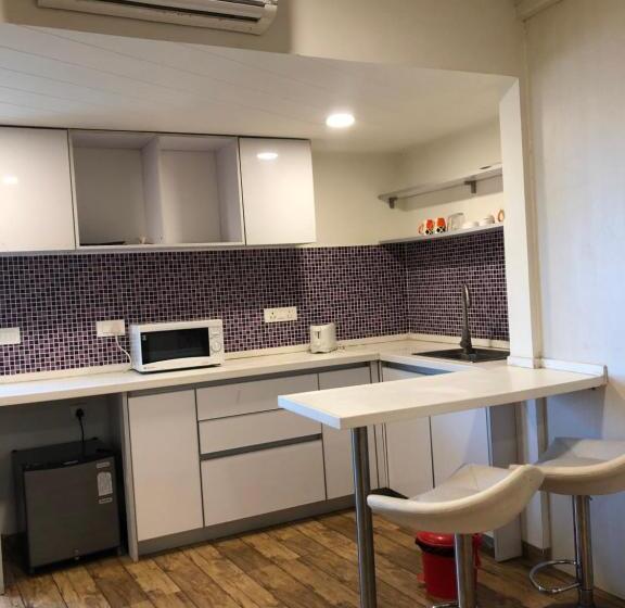 ファミリールーム, Rajhans Belliza 2bhk Flats