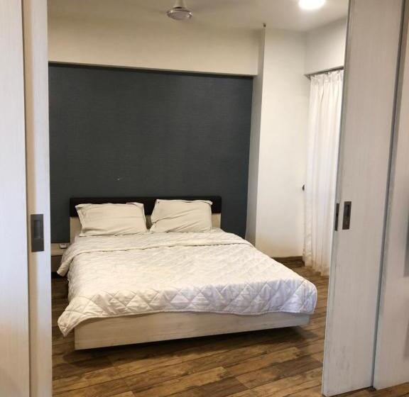 バルコニー付きデラックスルーム, Rajhans Belliza 2bhk Flats