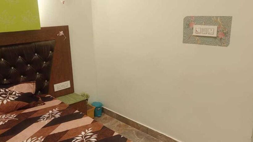 Трехместный Номер Классика, Spot On Hotel Bairi Love