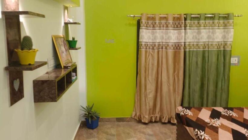 اتاق کلاسیک سه تخته, Spot On Hotel Bairi Love